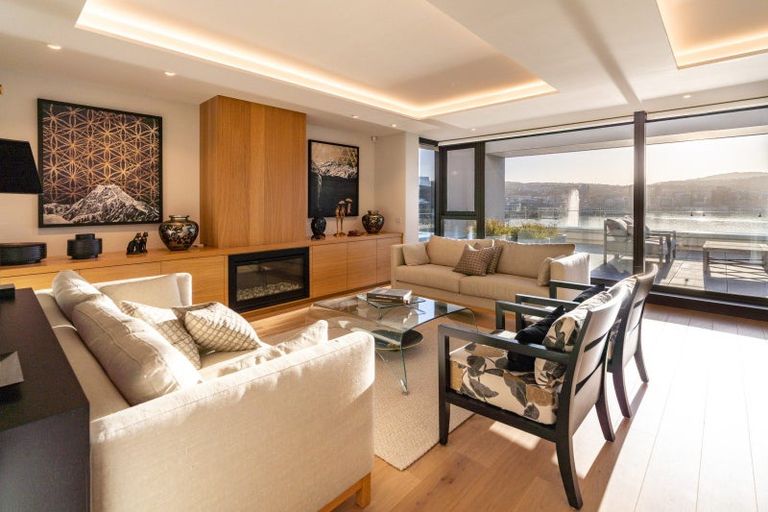 Photo of property in 2/308 Oriental Parade, Oriental Bay, Wellington, 6011