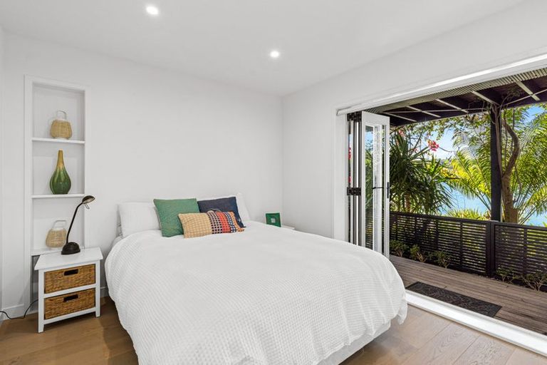 Photo of property in 1184 Sandspit Road, Sandspit, Warkworth, 0982