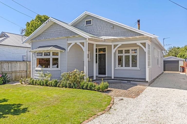 Photo of property in 246 Geraldine Street, Edgeware, Christchurch, 8013
