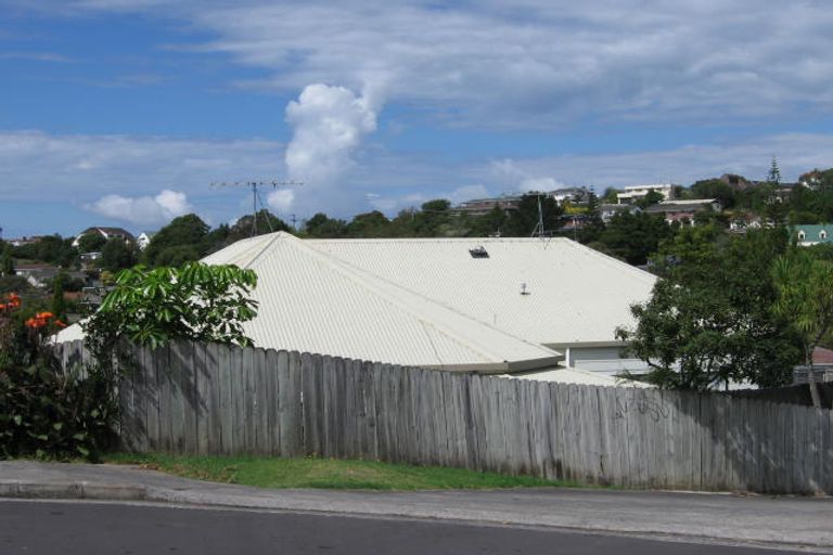 Photo of property in 12d Relko Crescent, Torbay, Auckland, 0630