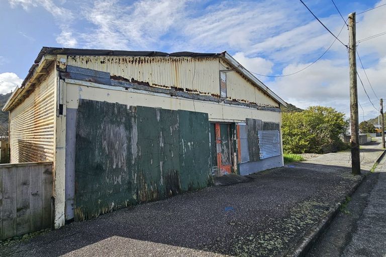 Photo of property in 121 Bright Street, Cobden, Greymouth, 7802