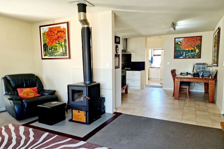 Photo of property in 14 Lincoln Street, Picton, 7220