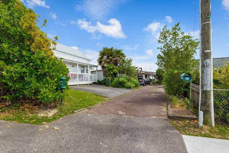 Photo of property in 85 Glengarry Road, Glen Eden, Auckland, 0602