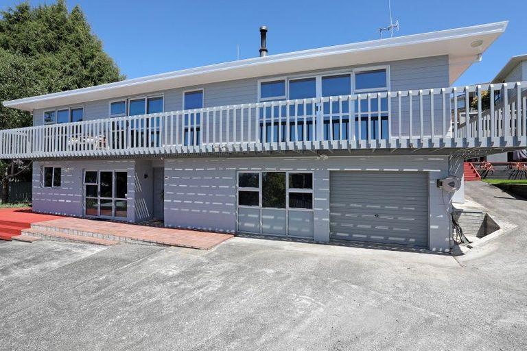 Photo of property in 16 Dalzien Place, Feilding, 4702