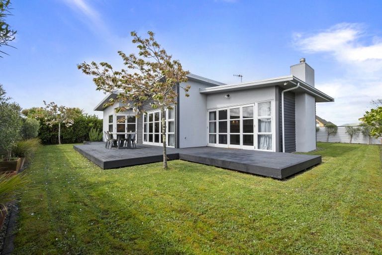 Photo of property in 81 Pacific Drive, Fitzherbert, Palmerston North, 4410