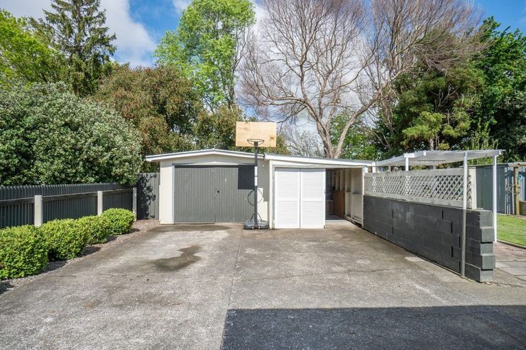 Photo of property in 24 Seddon Street, Takaro, Palmerston North, 4412