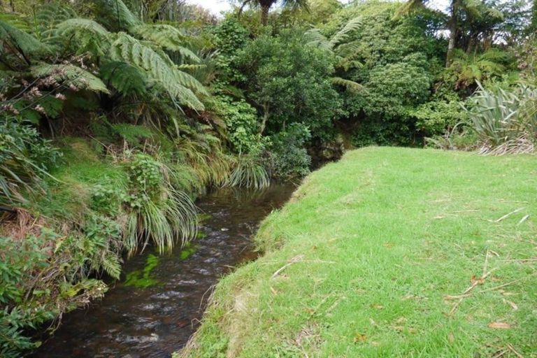 Photo of property in 15 Hurworth Road, Hurworth, New Plymouth, 4371