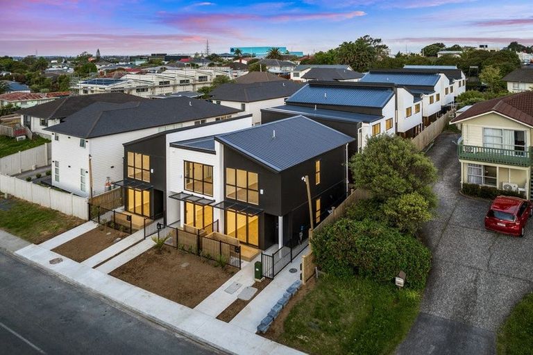 Photo of property in 1/23 Tudor Road, Henderson, Auckland, 0610