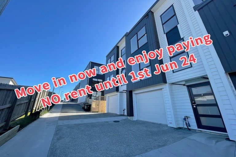 Photo of property in 7/105 Hobsonville Road, West Harbour, Auckland, 0618