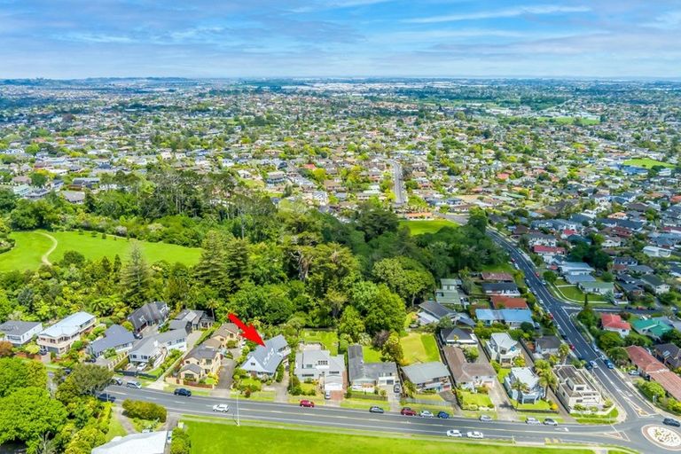 Photo of property in 111 Macleans Road, Bucklands Beach, Auckland, 2014