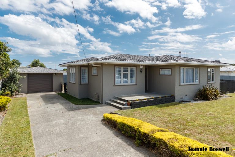 Photo of property in 3 Oriana Place, Highbury, Palmerston North, 4412