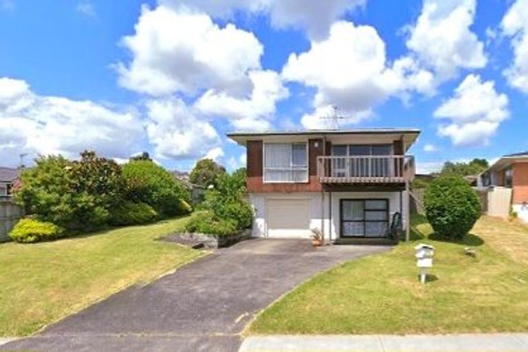Photo of property in 35 Fratley Avenue, Farm Cove, Auckland, 2012