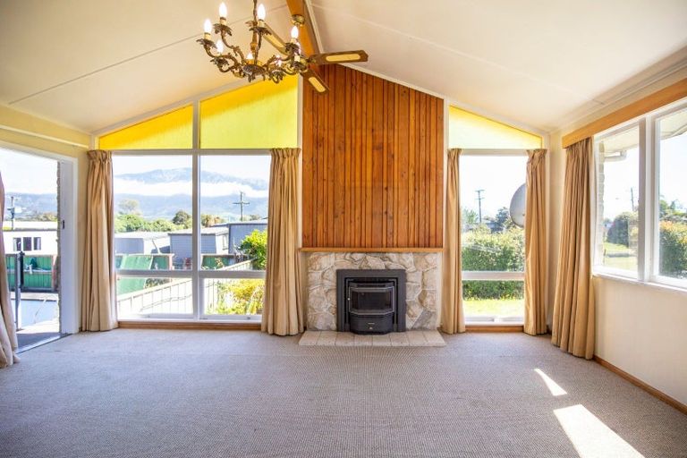 Photo of property in 165 Beach Road, Kaikoura, 7300