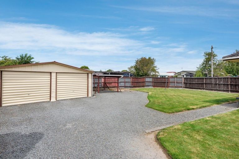 Photo of property in 32 Martbern Crescent, Bishopdale, Christchurch, 8053