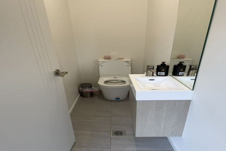 Photo of property in 49b Vera Road, Te Atatu South, Auckland, 0610