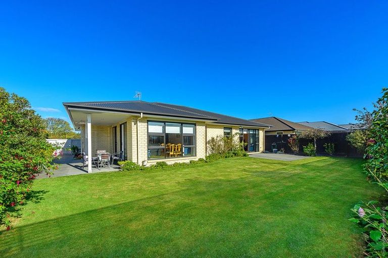 Photo of property in 7 Wisteria Lane, Rangiora, 7400