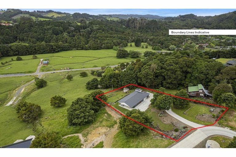 Photo of property in 4 Watercourse Way, Tikipunga, Whangarei, 0112