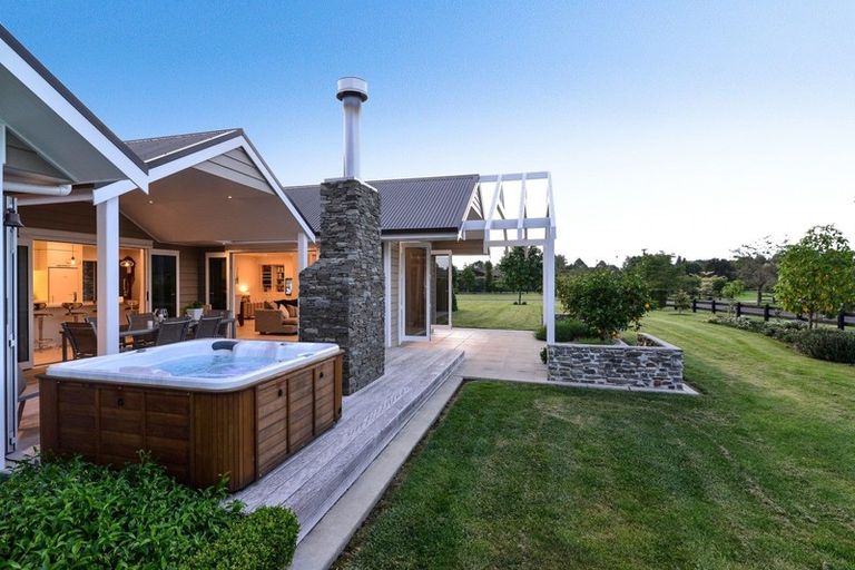 Photo of property in 2 September Grove, Tamahere, Hamilton, 3283