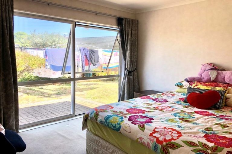 Photo of property in 175 Wattle Farm Road, Wattle Downs, Auckland, 2103