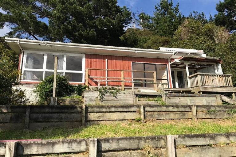 Photo of property in 119 Wainuiomata Road, Wainuiomata, Lower Hutt, 5014
