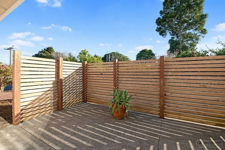 Photo of property in 65 Victoria Road, New Plymouth, 4310