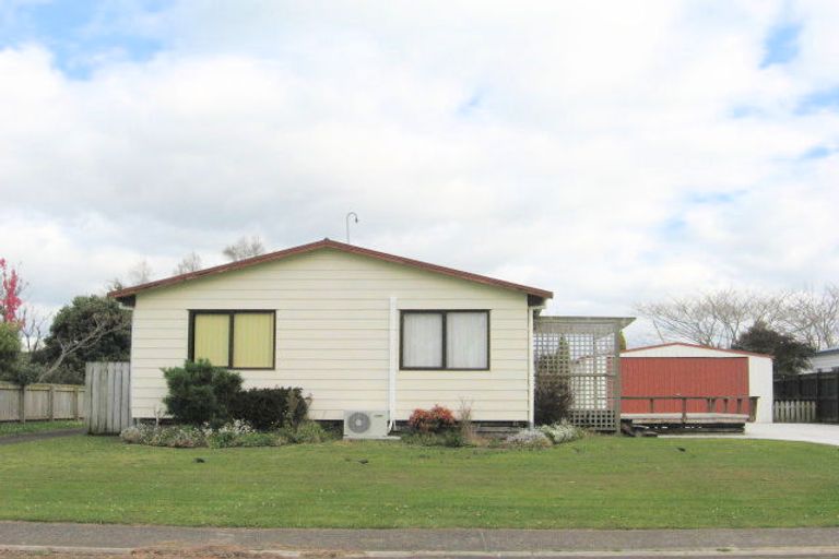 Photo of property in 18 Whitby Avenue, Whitianga, 3510