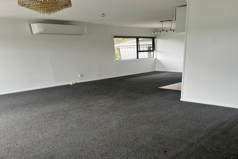 Photo of property in 16 Beaufort Place, Papatoetoe, Auckland, 2025