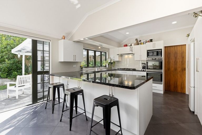 Photo of property in 14 Kingsgate Lane, Havelock North, 4130