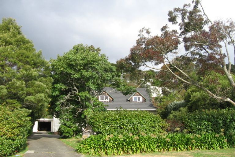 Photo of property in 92 Heretaunga Square, Silverstream, Upper Hutt, 5019