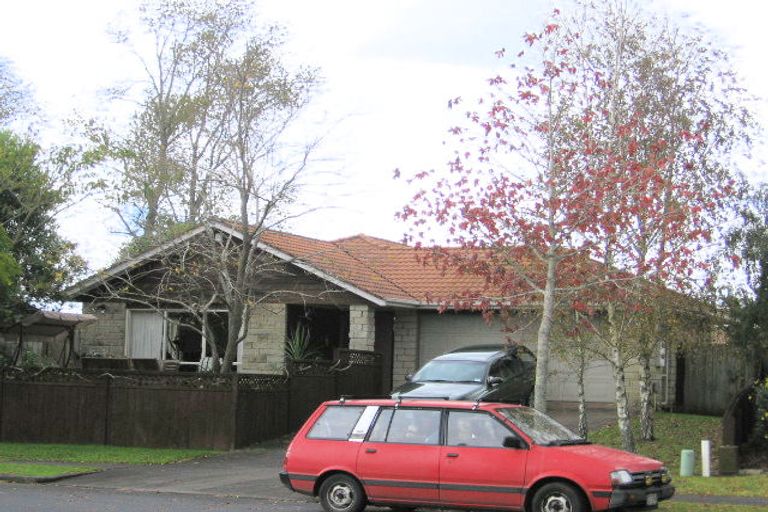 Photo of property in 41 Headcorn Place, Botany Downs, Auckland, 2010