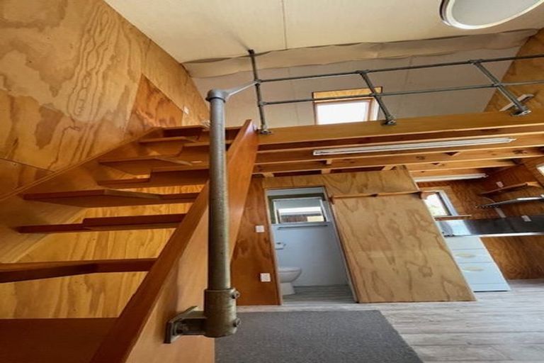 Photo of property in 77 Birdwood Avenue, Beckenham, Christchurch, 8023