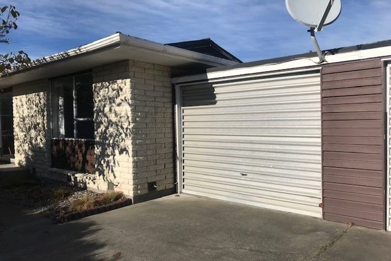 Photo of property in 2/12 Glen Place, Parklands, Christchurch, 8083