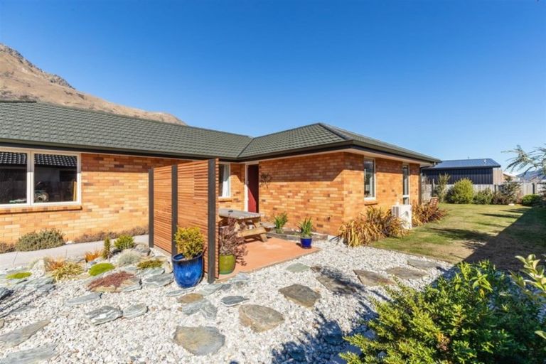 Photo of property in 10 Risinghurst Terrace, Lower Shotover, Queenstown, 9304