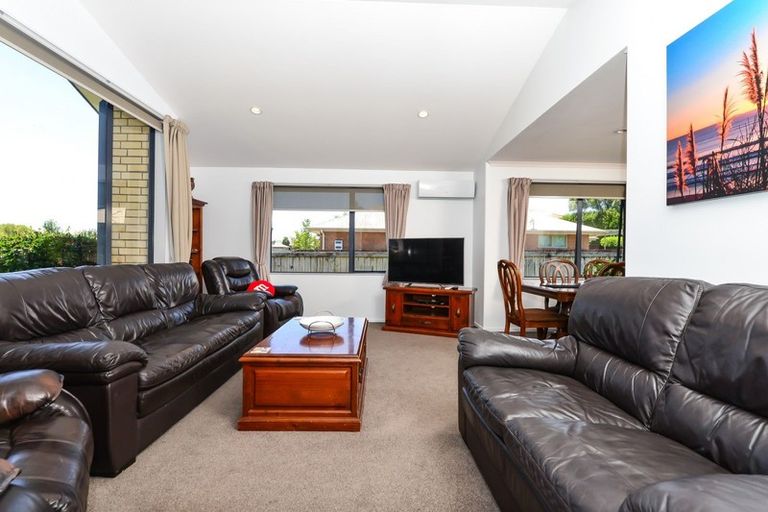 Photo of property in 51 Twickenham Place, Nawton, Hamilton, 3200