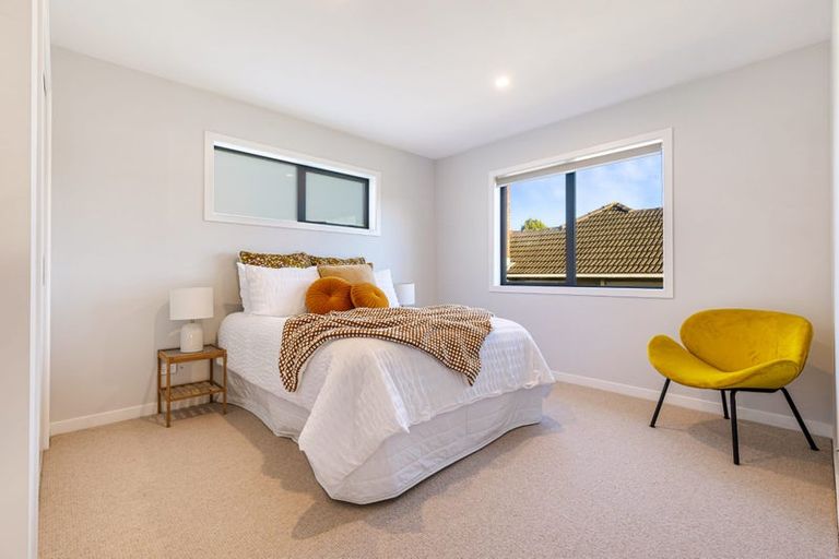 Photo of property in 49b Matipo Road, Te Atatu Peninsula, Auckland, 0610