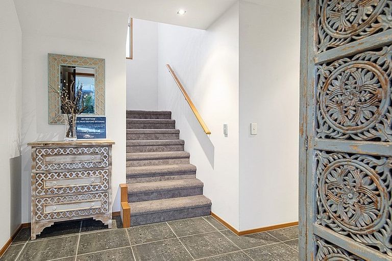 Photo of property in 2/55 Parr Terrace, Castor Bay, Auckland, 0620