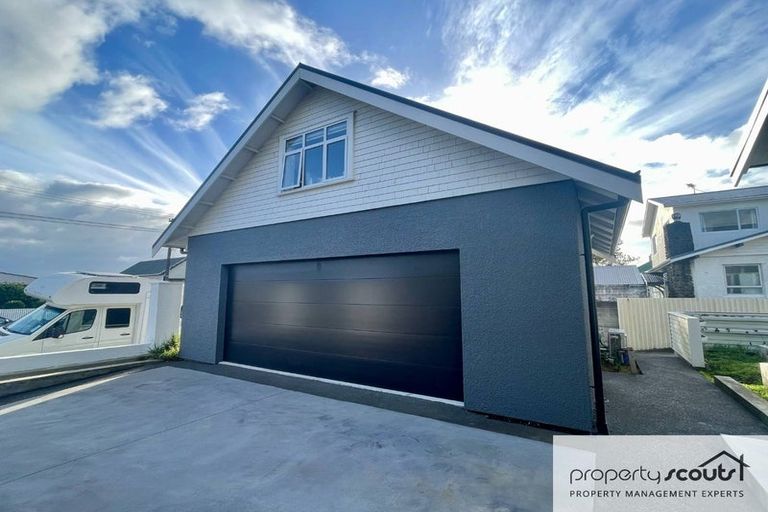 Photo of property in 193 Carrington Street, Lower Vogeltown, New Plymouth, 4310