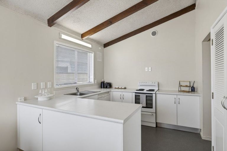 Photo of property in 2/21 Fulford Street, New Plymouth, 4310