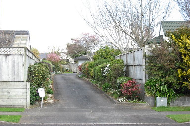 Photo of property in 9a Karina Road, Merrilands, New Plymouth, 4312