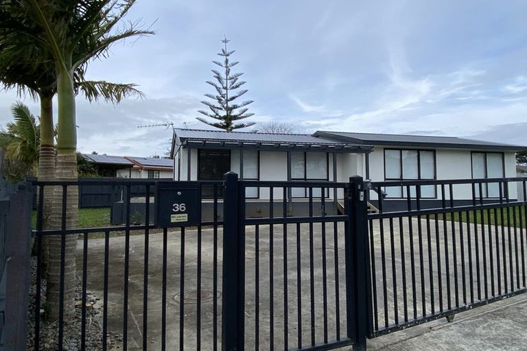Photo of property in 36 Caribbean Drive, Unsworth Heights, Auckland, 0632