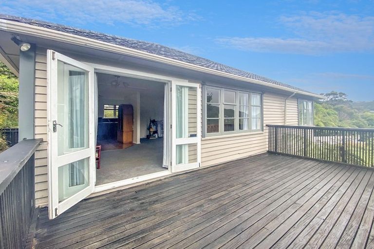 Photo of property in 3 Montgomery Avenue, Karori, Wellington, 6012