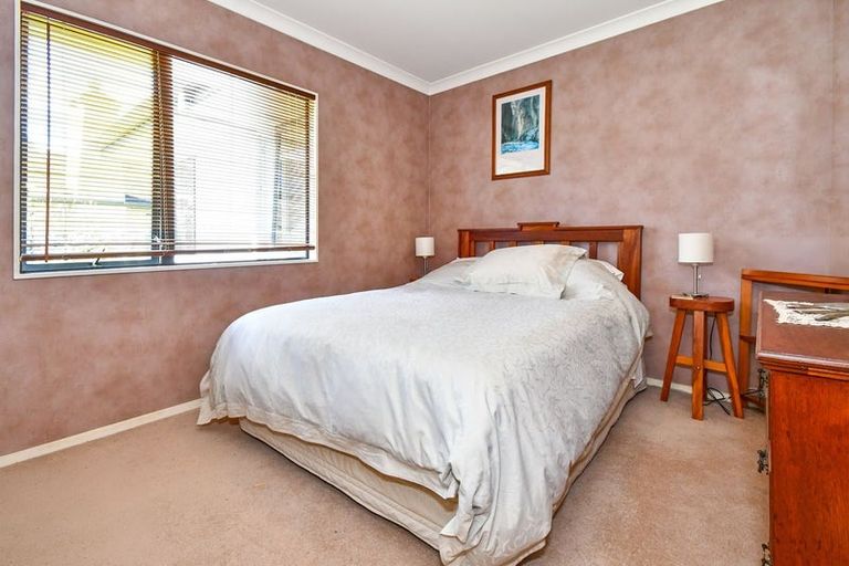 Photo of property in 21 Crannich Place, Wattle Downs, Auckland, 2103