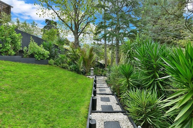 Photo of property in 38 Weatherly Road, Torbay, Auckland, 0630