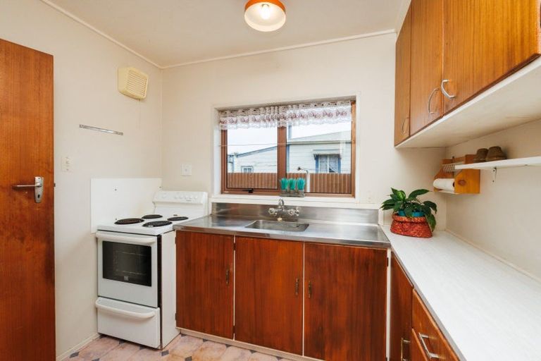 Photo of property in 15 Carthew Street, Feilding, 4702