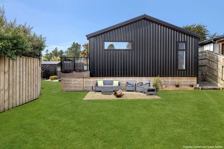 Photo of property in 5 Beach Crescent, Waikuku Beach, 7473