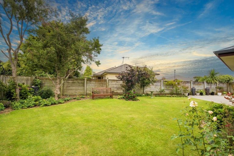 Photo of property in 12 Corfe Castle Lane, Levin, 5510