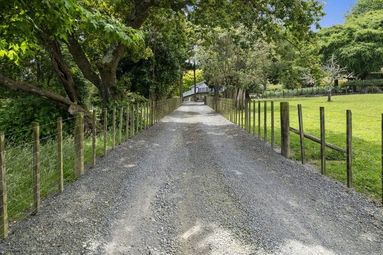 Photo of property in 353 North Manakau Road, Manakau, Levin, 5573