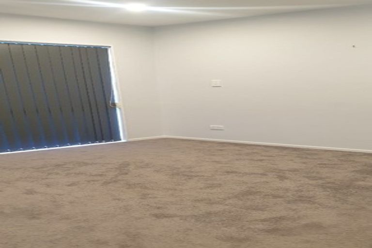Photo of property in 1/25 Kennington Drive, Clendon Park, Auckland, 2103