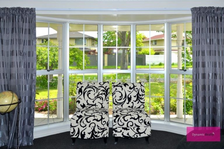 Photo of property in 17 Witbrock Crescent, Burnside, Christchurch, 8053