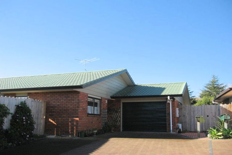 Photo of property in 10 Emmerdale Avenue, Papakura, 2110